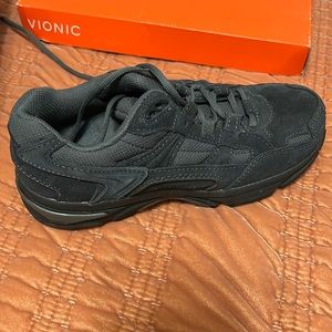 Ladies Vionic 23 Walker Suede, dark grey, size 6.5